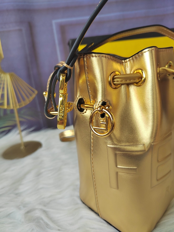 スーパーコピーブランドバッグ内部構造